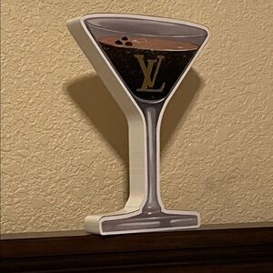 Elegant Black and Gold Cocktail Glass Decor